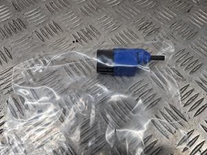 Gebruikte Koppeling schakelaar Dacia Sandero II 0.9 TCE 12V Prijs € 14,95 Margeregeling aangeboden door de Nollen autorecycling