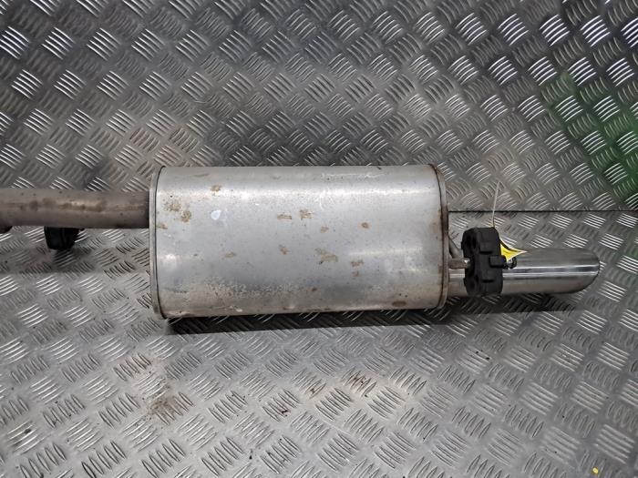 Gebruikte Uitlaat Einddemper Opel Corsa E Prijs € 50,00 Margeregeling aangeboden door autodemontage denollen