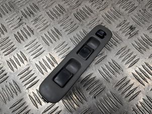 Gebruikte Ruit schakelaar elektrisch Suzuki Alto (RF410) 1.1 16V Prijs € 40,00 Margeregeling aangeboden door de Nollen autorecycling