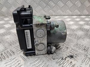 Gebruikte ABS Pomp Subaru Impreza II Plus (GG) 1.5 16V AWD Prijs op aanvraag aangeboden door de Nollen autorecycling