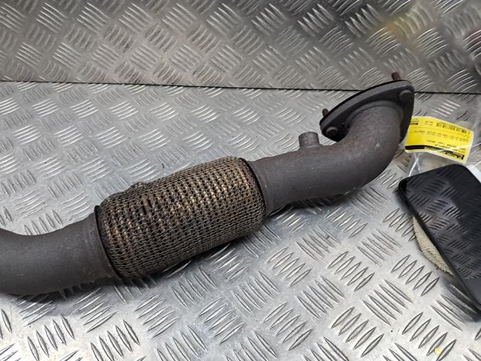 Gebruikte Uitlaat voorpijp Opel Astra J (PC6/PD6/PE6/PF6) 2.0 CDTI 16V 160 Ecotec Prijs € 60,00 Margeregeling aangeboden door autodemontage denollen