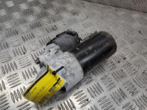 Gebruikte Startmotor Volvo V70 (BW) 2.4 D5 20V 205 Prijs € 50,00 Margeregeling aangeboden door de Nollen autorecycling