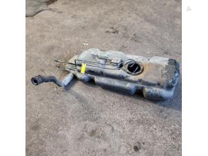 Gebruikte Tank Mercedes Vito (447.6) 1.6 109 CDI 16V Prijs € 175,00 Margeregeling aangeboden door de Nollen autorecycling