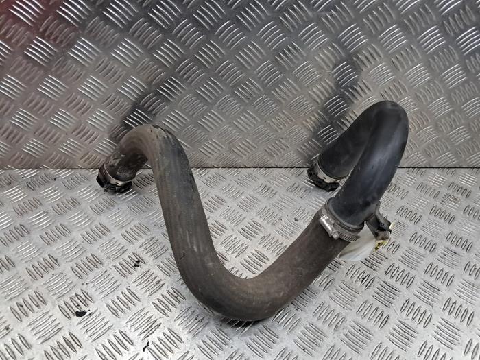 Gebruikte Intercooler Slang Opel Adam 1.0 Ecotec 12V SIDI Turbo Prijs € 39,95 Margeregeling aangeboden door autodemontage denollen