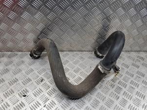 Gebruikte Intercooler Slang Opel Adam 1.0 Ecotec 12V SIDI Turbo Prijs € 39,95 Margeregeling aangeboden door de Nollen autorecycling
