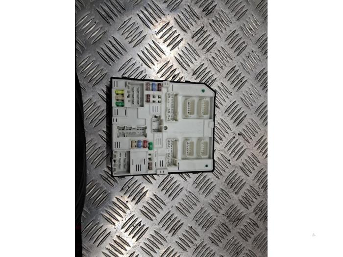 Gebruikte Computer Body Control Mercedes Citan (415.6) 1.5 109 CDI Prijs € 210,00 Margeregeling aangeboden door autodemontage denollen