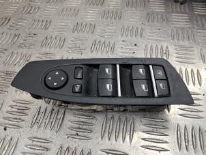 Gebruikte Raam schakelaar elektrisch BMW 7 serie (F01/02/03/04) 740d 24V Prijs € 49,90 Margeregeling aangeboden door de Nollen autorecycling