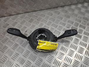 Gebruikte Combischakelaar Stuurkolom BMW 1 serie (F20) 116i 1.6 16V Prijs € 99,95 Margeregeling aangeboden door de Nollen autorecycling