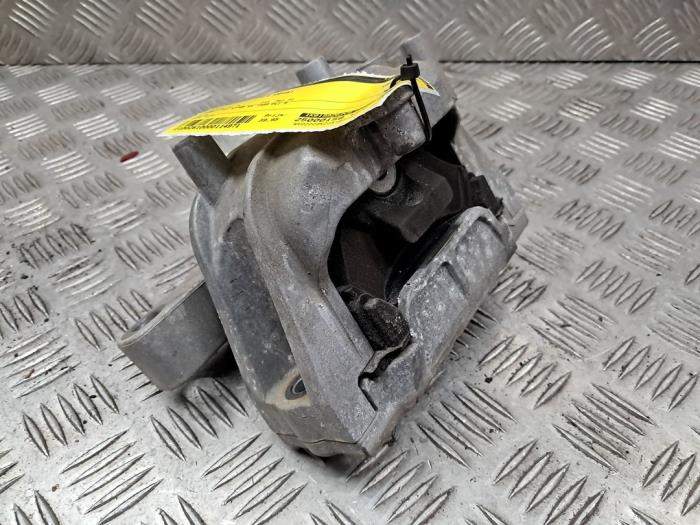 Gebruikte Motorrubber Volkswagen Caddy Alltrack Prijs € 39,95 Margeregeling aangeboden door autodemontage denollen