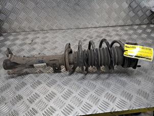 Gebruikte Mac Phersonpoot rechts-voor Ford Fiesta 5 (JD/JH) 1.3 Prijs € 50,00 Margeregeling aangeboden door de Nollen autorecycling