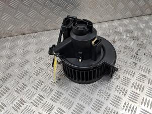 Gebruikte Aanjager Opel Zafira (F75) 1.6 16V Prijs € 50,00 Margeregeling aangeboden door de Nollen autorecycling