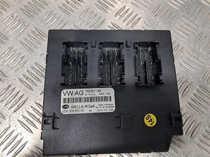 Gebruikte Computer Body Control Volkswagen Golf VI (5K1) 1.4 16V Prijs € 75,00 Margeregeling aangeboden door autodemontage denollen