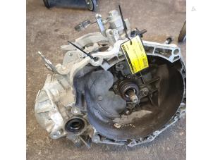 Gebruikte Versnellingsbak Opel Corsa E Prijs € 500,00 Margeregeling aangeboden door de Nollen autorecycling