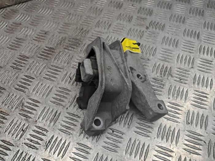 Gebruikte Motorrubber Citroen C3 (SC) 1.1 Prijs € 25,00 Margeregeling aangeboden door autodemontage denollen
