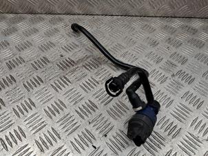 Gebruikte Luchthoeveelheidsmeter BMW 1 serie (F20) 116i 1.6 16V Prijs € 30,00 Margeregeling aangeboden door de Nollen autorecycling