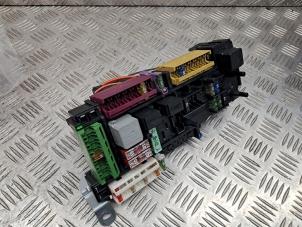 Gebruikte Zekeringkast Mercedes SLK (R172) 3.5 350 V6 24V BlueEFFICIENCY Prijs op aanvraag aangeboden door de Nollen autorecycling