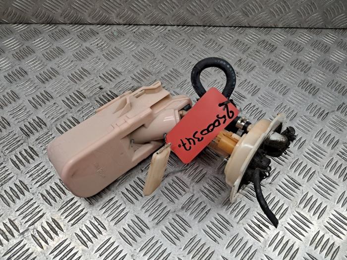 Gebruikte Tank element Pomp Nissan Almera (N15) 1.6 GX,SLX,SR 16V Prijs € 50,00 Margeregeling aangeboden door autodemontage denollen
