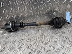 Gebruikte Homokineetas links-voor Renault Megane II (LM) 2.0 16V Prijs € 30,00 Margeregeling aangeboden door de Nollen autorecycling