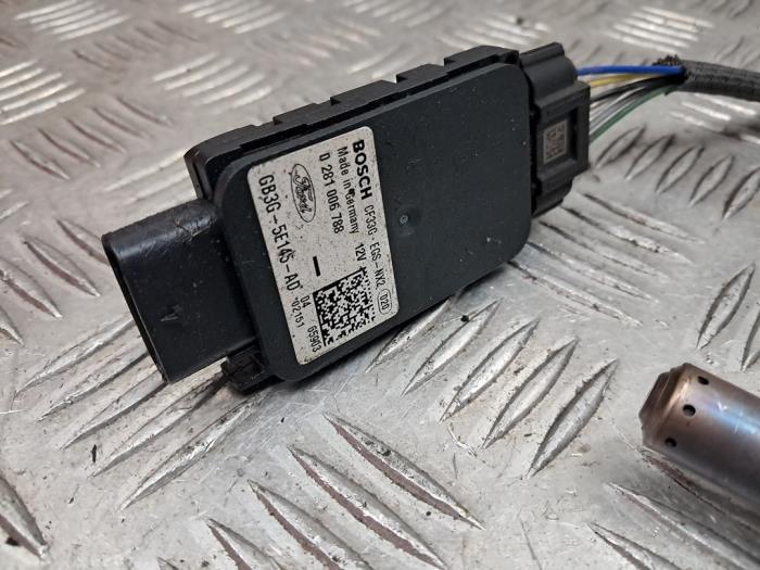 Lambda Sonde van een Ford Ranger 3.2 TDCi 20V 2017