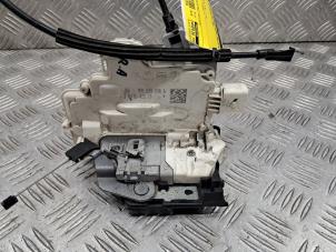 Gebruikte Slotmechaniek Portier 4Deurs rechts-achter Seat Altea XL (5P5) 1.8 TFSI 16V Prijs € 50,00 Margeregeling aangeboden door de Nollen autorecycling