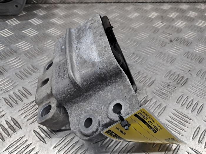 Gebruikte Versnellingsbak Steun Skoda Superb Combi (3TAC/TAF) 1.8 TSI 16V Prijs € 15,00 Margeregeling aangeboden door autodemontage denollen
