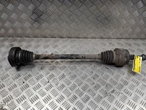 Gebruikte Steekas links-achter Volkswagen Touareg (7LA/7L6) 2.5 TDI R5 Prijs € 70,00 Margeregeling aangeboden door de Nollen autorecycling