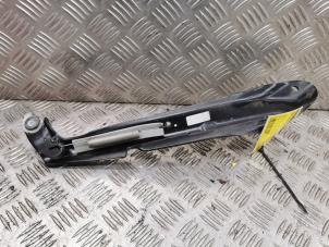 Gebruikte Schuifdeur Rail rechts Ford Transit Courier 1.5 EcoBlue Prijs op aanvraag aangeboden door de Nollen autorecycling