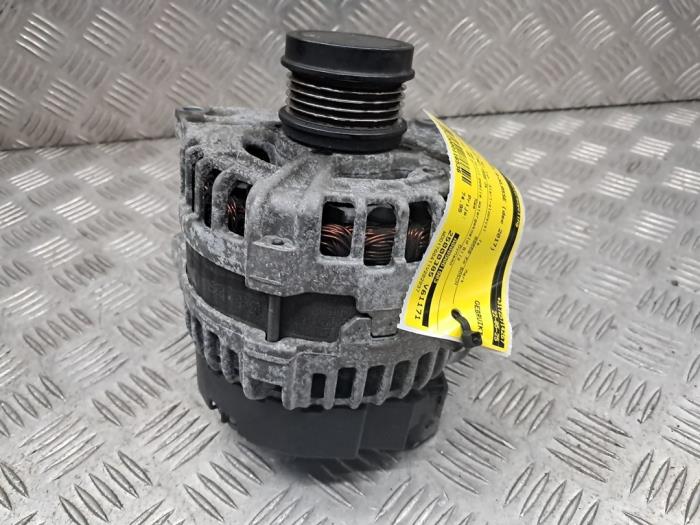 Gebruikte Dynamo Mercedes A (W176) 1.6 A-160 16V Prijs € 74,95 Margeregeling aangeboden door autodemontage denollen
