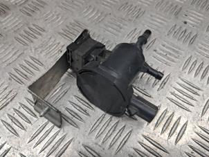 Gebruikte Brandstof Drukregelaar Mercedes A (W176) 1.6 A-160 16V Prijs € 24,95 Margeregeling aangeboden door de Nollen autorecycling