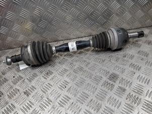 Gebruikte Aandrijfas links-voor Mercedes A (W176) 1.6 A-160 16V Prijs € 199,95 Margeregeling aangeboden door de Nollen autorecycling