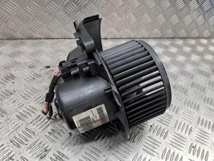Gebruikte Kachel Ventilatiemotor Peugeot 807 2.0 HDi 16V 136 FAP Prijs € 50,00 Margeregeling aangeboden door de Nollen autorecycling
