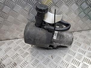 Gebruikte Pomp Servo Peugeot 407 (6D) 2.2 16V Prijs op aanvraag aangeboden door de Nollen autorecycling