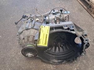 Gebruikte Versnellingsbak Volkswagen Caddy II (9K9A) 1.9 D Prijs € 300,00 Margeregeling aangeboden door de Nollen autorecycling
