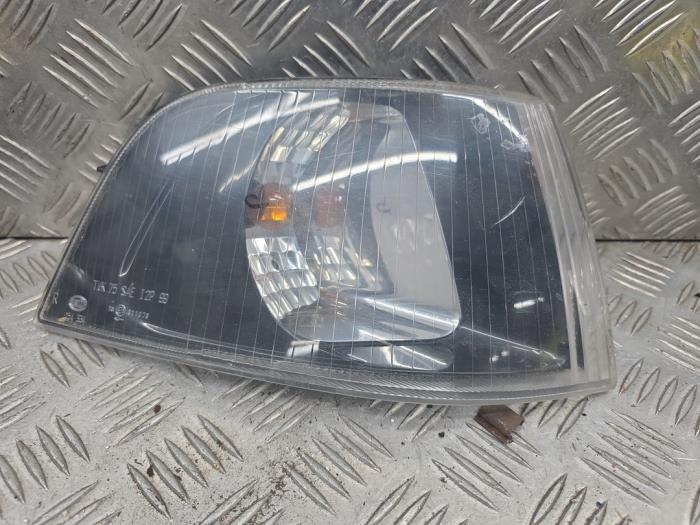 Gebruikte Pinker rechts Volvo V40 (VW) 1.8 16V Prijs € 15,00 Margeregeling aangeboden door autodemontage denollen