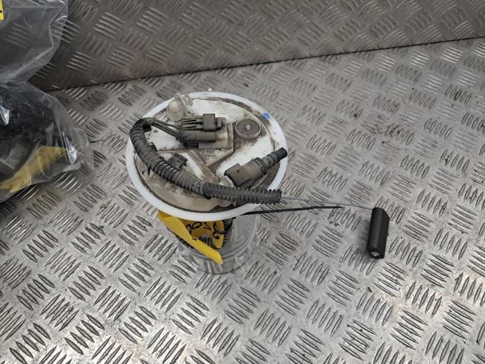 Gebruikte Tank element Pomp Renault Kangoo Express (FW) Prijs € 125,00 Margeregeling aangeboden door autodemontage denollen