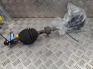 Gebruikte Cardanas links-voor (VWA) Volkswagen Golf VII (AUA) 1.6 TDI 16V Prijs € 75,00 Margeregeling aangeboden door de Nollen autorecycling