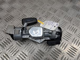 Gebruikte Sleutel + Contactslot Ford Transit Connect (PJ2) 1.5 TDCi ECOnetic Prijs € 66,55 Inclusief btw aangeboden door de Nollen autorecycling