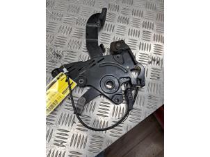 Gebruikte Handrem Mechaniek Mercedes Viano (639) 3.0 CDI V6 24V Euro 5 Prijs € 45,00 Margeregeling aangeboden door de Nollen autorecycling