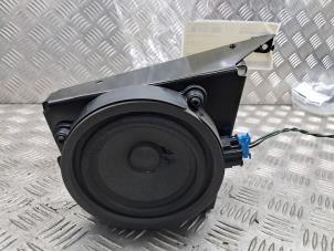 Gebruikte Speaker Mercedes Viano (639) 3.0 CDI V6 24V Euro 5 Prijs € 25,00 Margeregeling aangeboden door de Nollen autorecycling