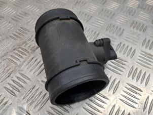 Gebruikte Luchtmassameter Opel Vectra C GTS 3.2 V6 24V Prijs € 40,00 Margeregeling aangeboden door de Nollen autorecycling