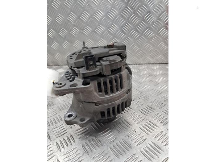 Gebruikte Dynamo Volkswagen Golf IV (1J1) 1.8 20V Turbo Prijs € 49,99 Margeregeling aangeboden door autodemontage denollen