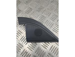 Gebruikte Luidspreker Kia Rio IV (YB) 1.0i T-GDi 100 12V Prijs € 15,00 Margeregeling aangeboden door de Nollen autorecycling