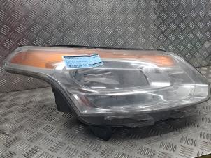 Gebruikte Koplamp rechts Citroen C3 Picasso (SH) 1.4 16V VTI 95 Prijs € 75,00 Margeregeling aangeboden door de Nollen autorecycling
