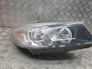 Gebruikte Koplamp rechts BMW 3 serie Touring (E91) 320i 16V Prijs € 175,00 Margeregeling aangeboden door de Nollen autorecycling