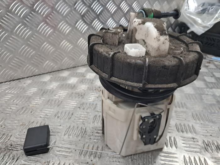 Gebruikte Tank element Pomp Mazda 6 Sportbreak (GY19/89) 1.8i 16V Prijs € 60,00 Margeregeling aangeboden door autodemontage denollen