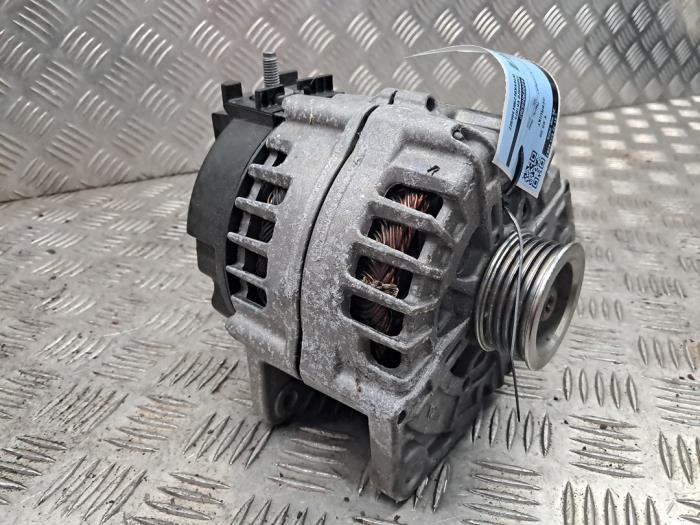 Dynamo van een Mercedes-Benz Vito (447.6) 2.0 114 CDI 16V 2024