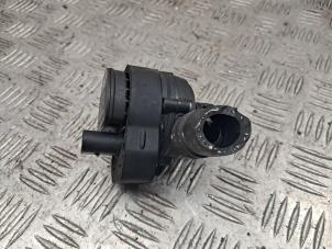 Gebruikte Waterpomp Mercedes Vito (447.6) 2.0 114 CDI 16V Prijs € 60,00 Margeregeling aangeboden door de Nollen autorecycling