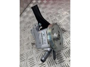 Gebruikte Pomp Servo Alfa Romeo 159 (939AX) 1.9 JTS 16V Prijs € 125,00 Margeregeling aangeboden door de Nollen autorecycling