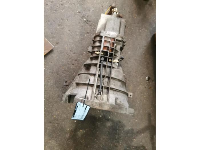 Gebruikte Versnellingsbak Ford Transit 2.4 TDdi 16V 300M Prijs € 500,00 Margeregeling aangeboden door autodemontage denollen