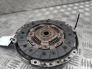 Gebruikte Koppelingsset (compleet) Mitsubishi Colt (Z2/Z3) 1.3 16V Prijs € 50,00 Margeregeling aangeboden door de Nollen autorecycling